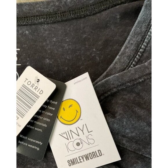 Vinyl Icons +5 Black Aged Crew Neck Smiley Icons Graphic Cotton Short Sleeve Tee - Picture 6 of 7